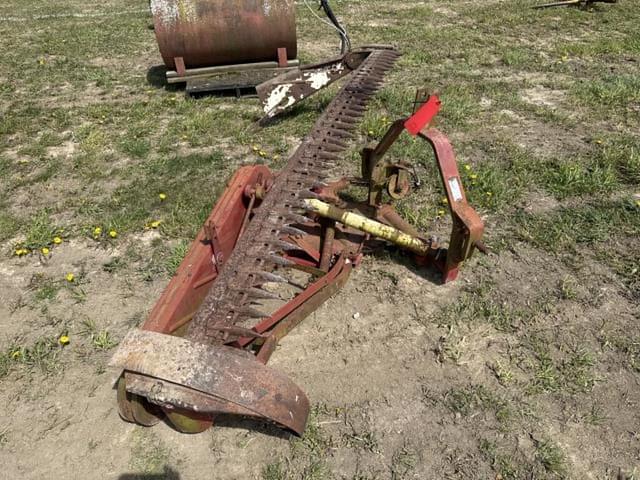 Image of International Harvester 1300 equipment image 2
