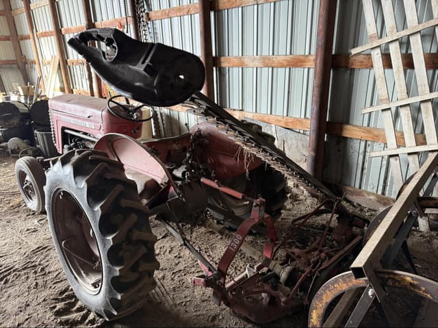 Image of International Harvester 1300 equipment image 2