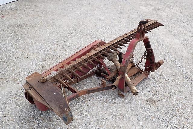 Image of International Harvester 1300 equipment image 4