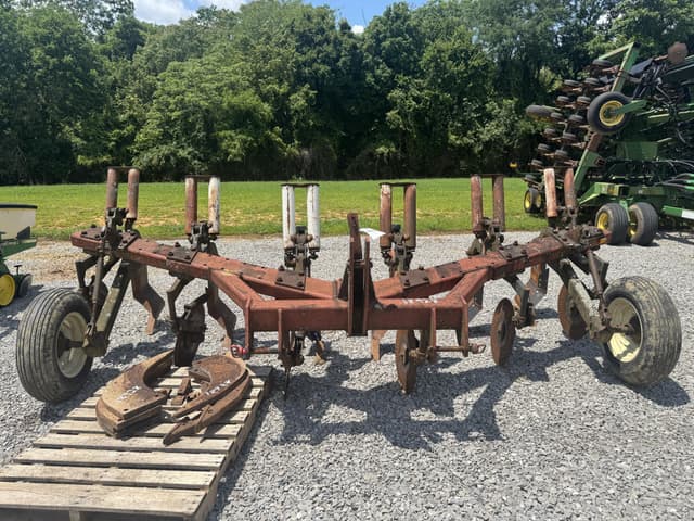 Image of International Harvester 14 equipment image 1