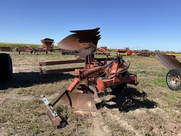 Main image International Harvester 140