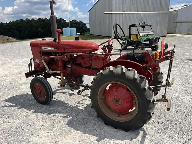 Image of International Harvester 140 equipment image 2