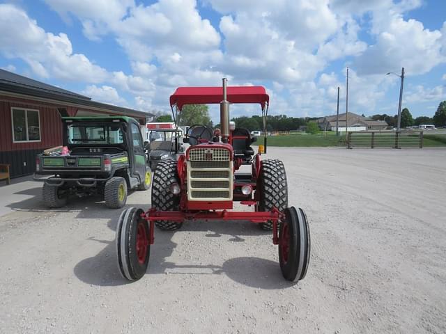 Image of International Harvester 140 equipment image 1
