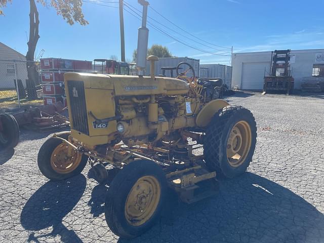 Image of International Harvester 140 equipment image 3