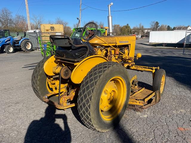 Image of International Harvester 140 equipment image 1