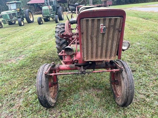 Image of International Harvester 140 equipment image 2