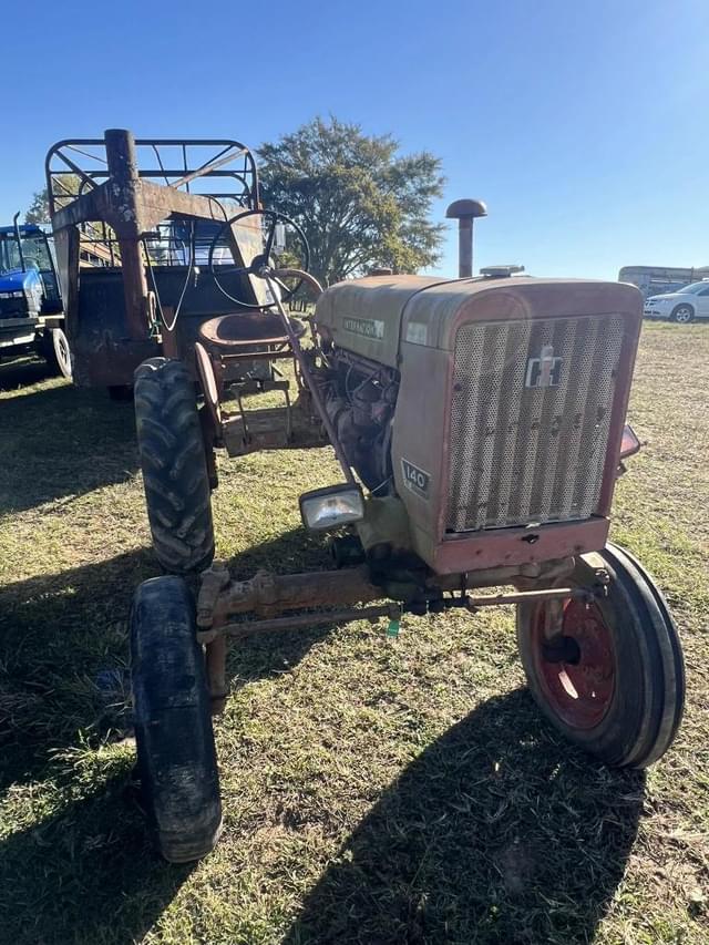 Image of International Harvester 140 equipment image 4