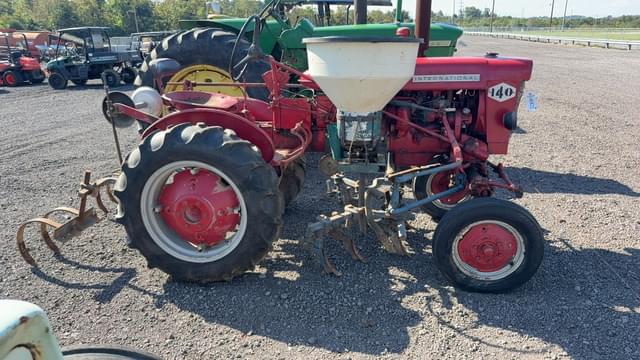 Image of International Harvester 140 equipment image 4