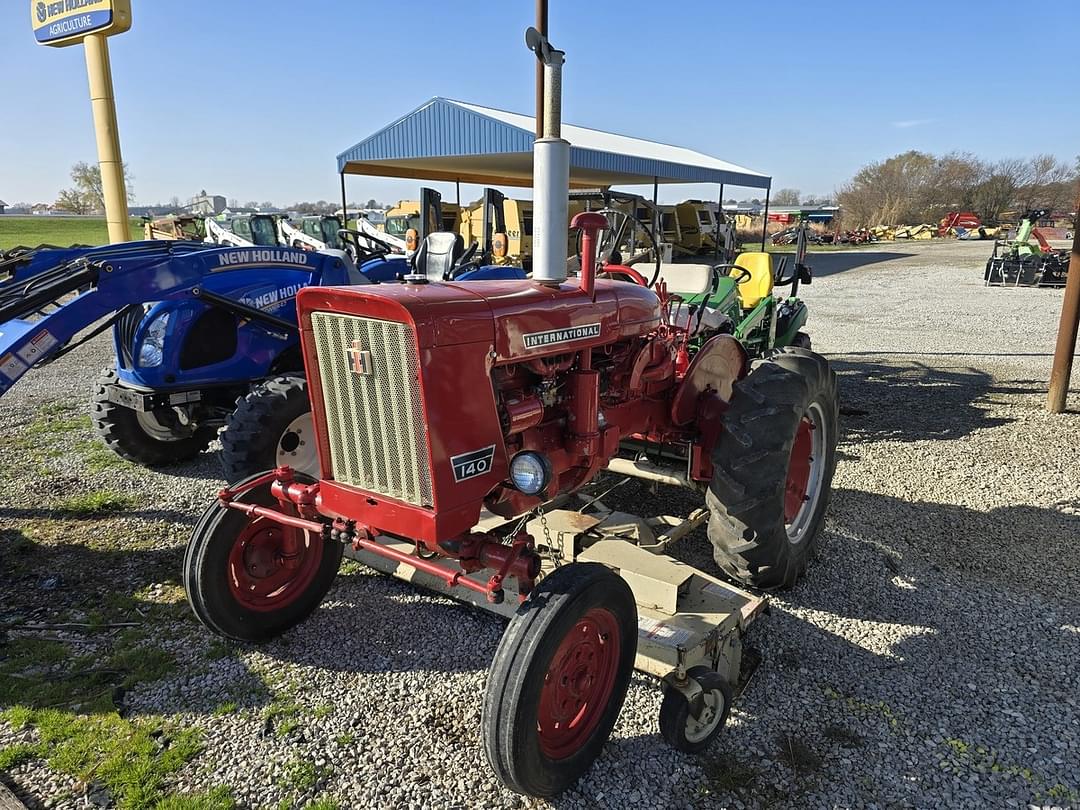 Image of International Harvester 140 Primary image