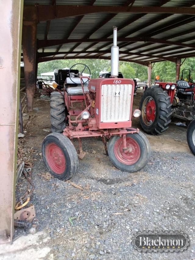 Image of International Harvester 140 equipment image 1