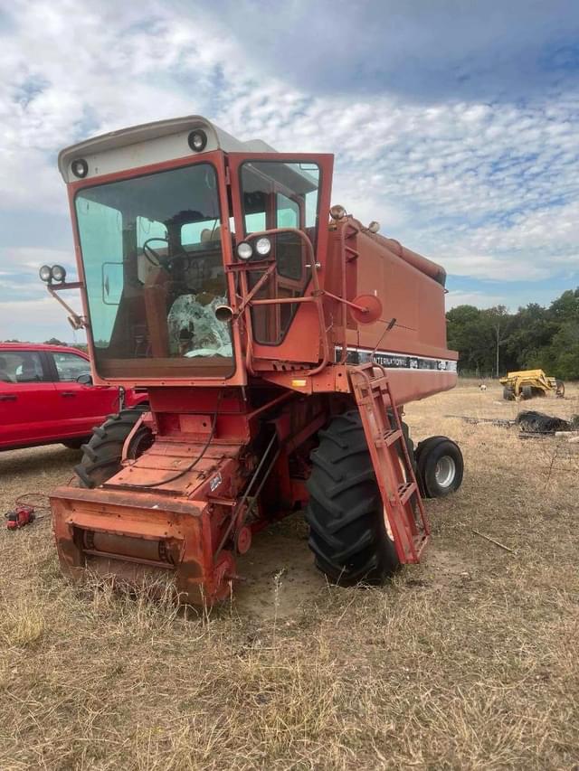 Image of International Harvester 1420 equipment image 1