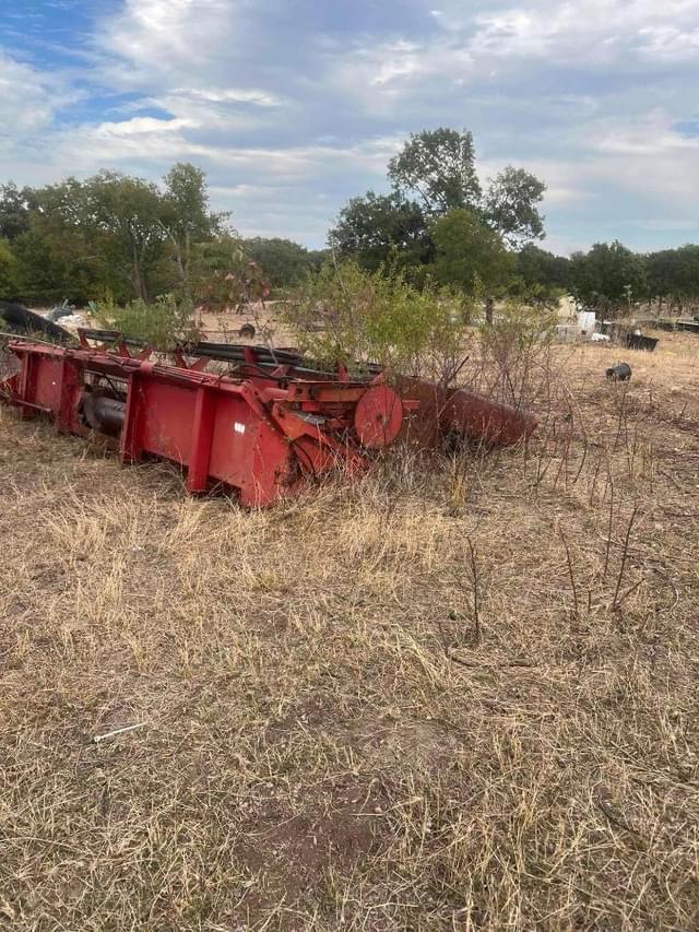 Image of International Harvester 1420 equipment image 4