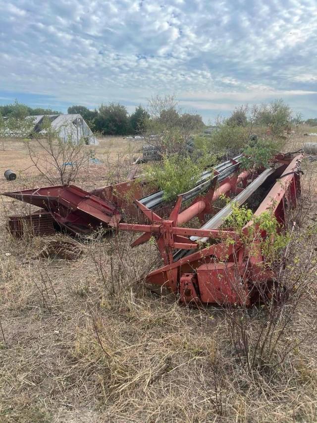 Image of International Harvester 1420 equipment image 3