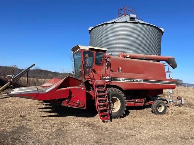 Image of International Harvester 1420 equipment image 1