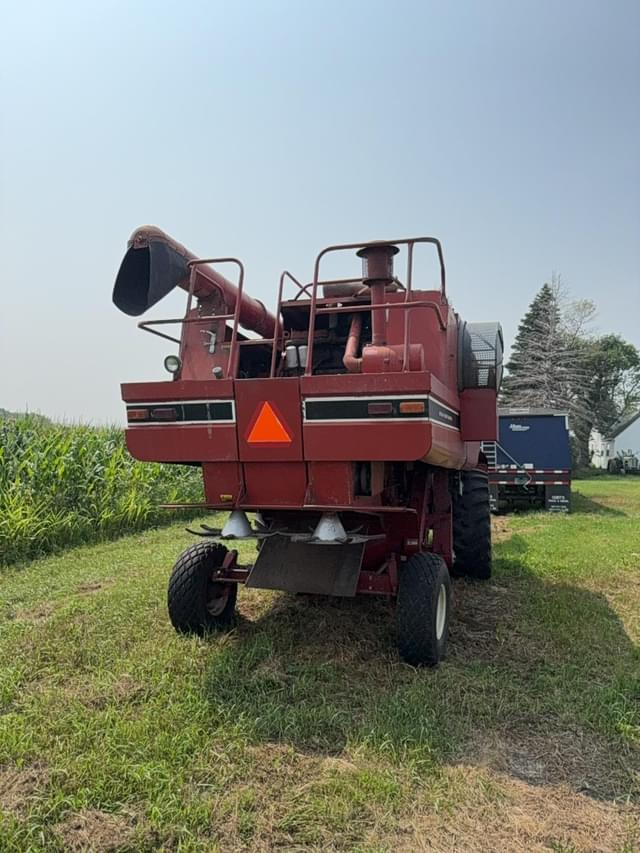 Image of International Harvester 1440 equipment image 3