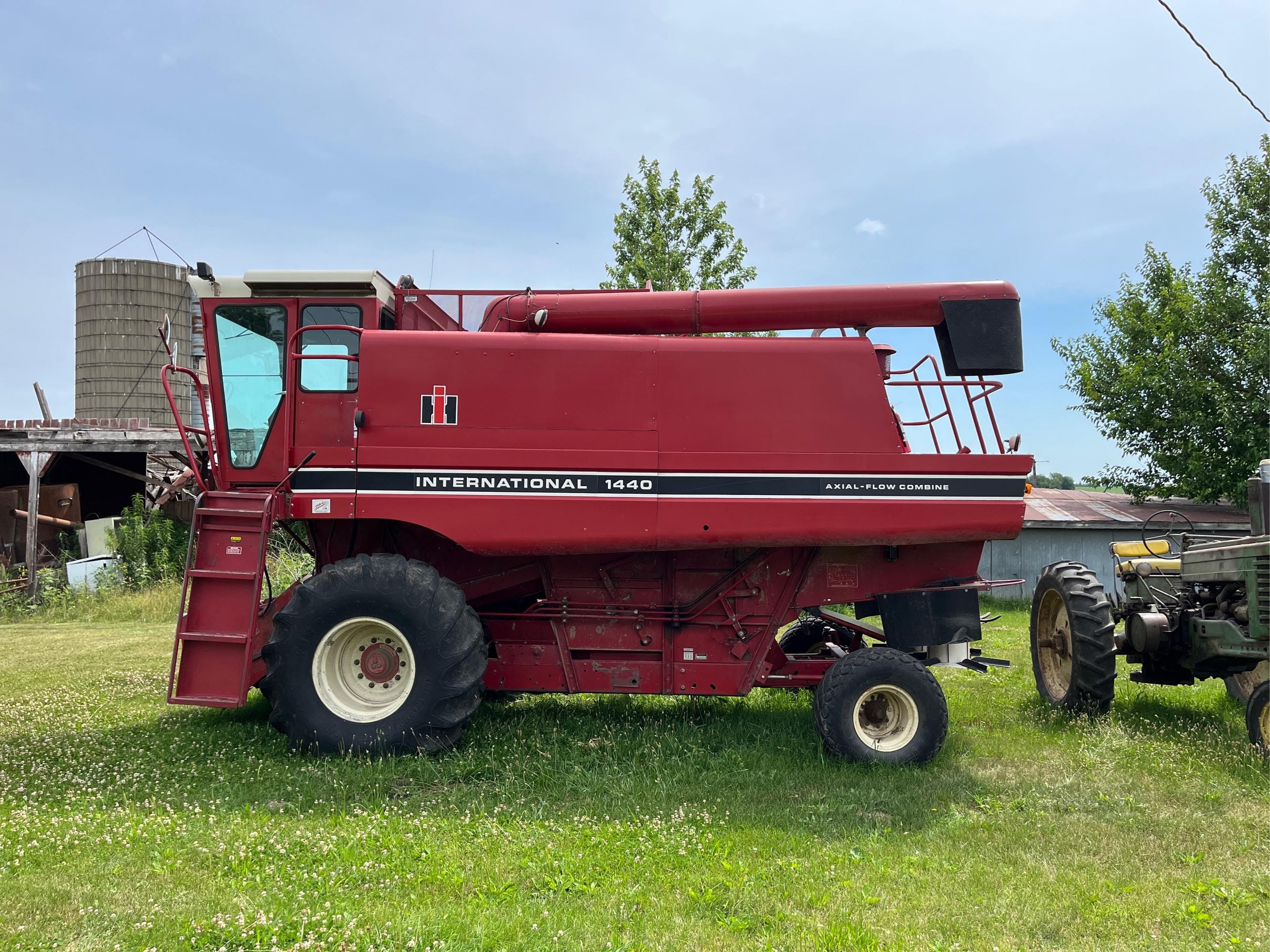 Main image International Harvester 1440
