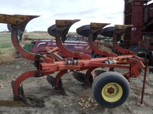 International Harvester 145 Image