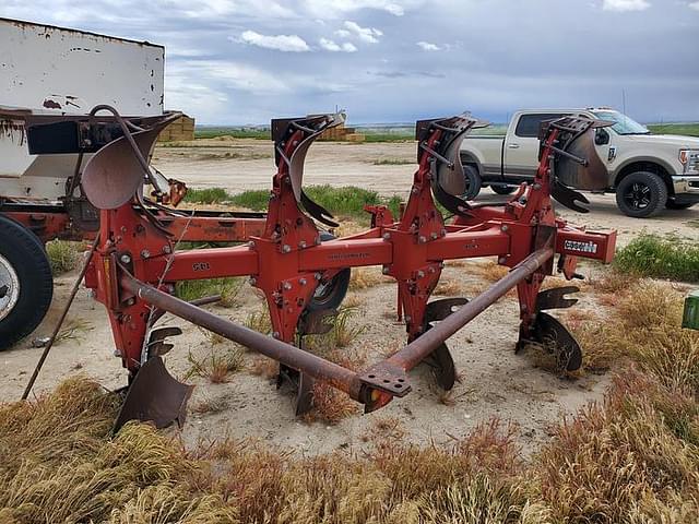 Image of International Harvester 145 equipment image 3