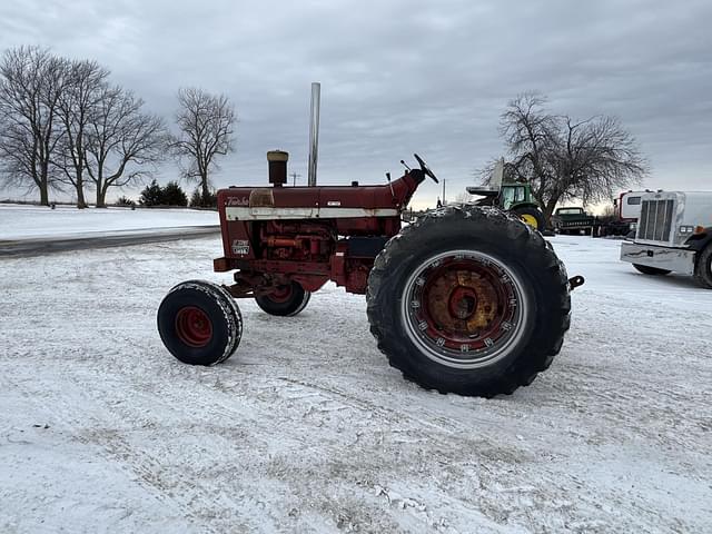 Image of International Harvester 1456 equipment image 2