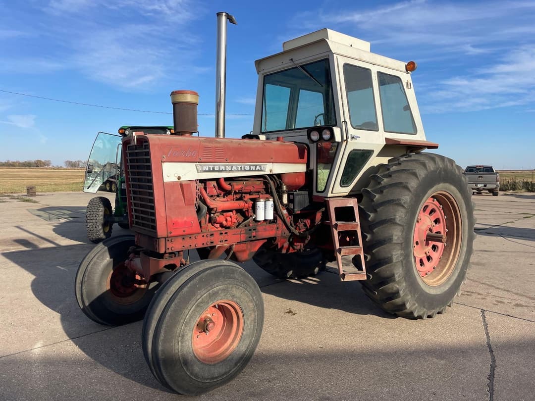 Image of International Harvester 1456 Primary image