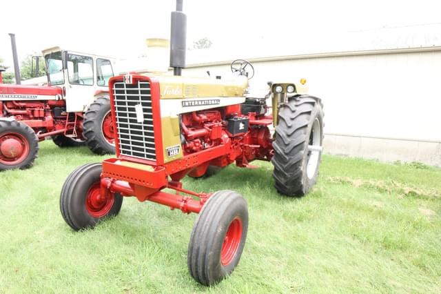 Image of International Harvester 1456 equipment image 2
