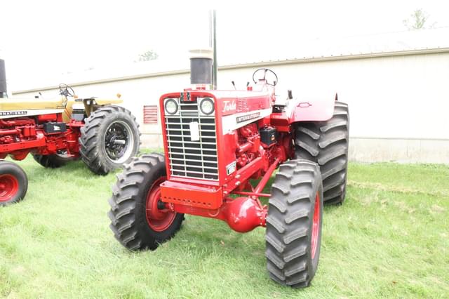 Image of International Harvester 1456 equipment image 2