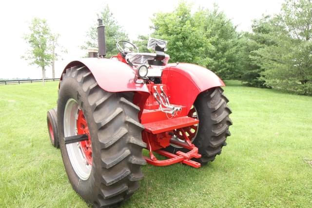 Image of International Harvester 1456 equipment image 3