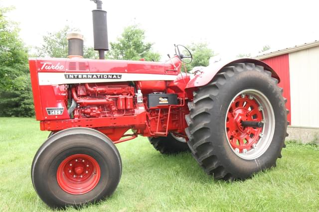Image of International Harvester 1456 equipment image 2