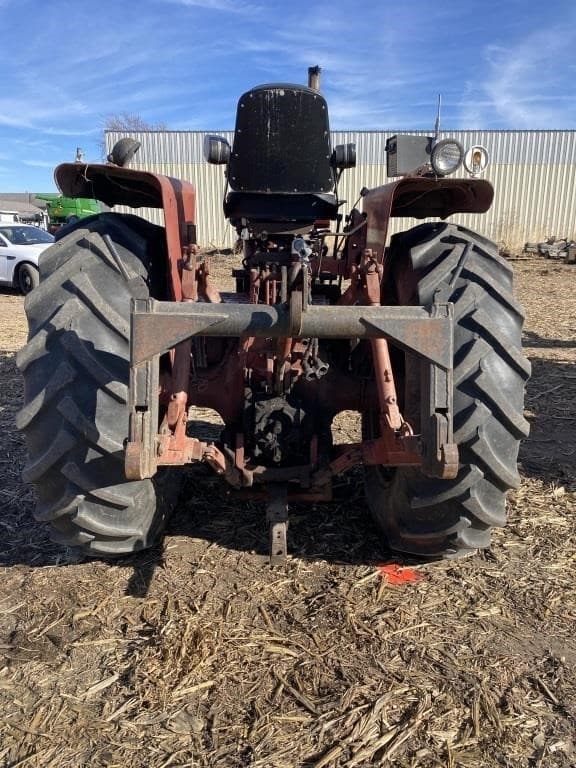 Image of International Harvester 1456 equipment image 3