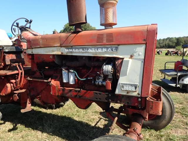 Image of International Harvester 1456 equipment image 3