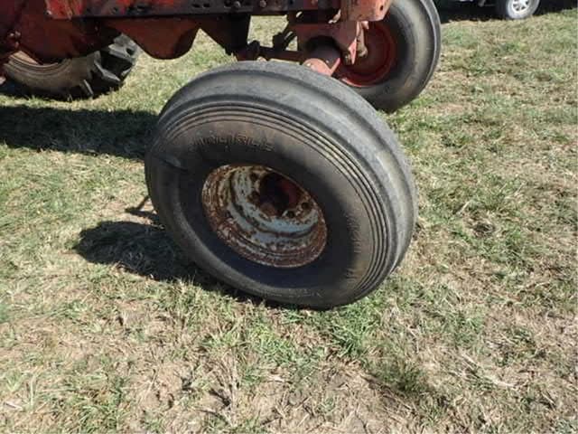 Image of International Harvester 1456 equipment image 1