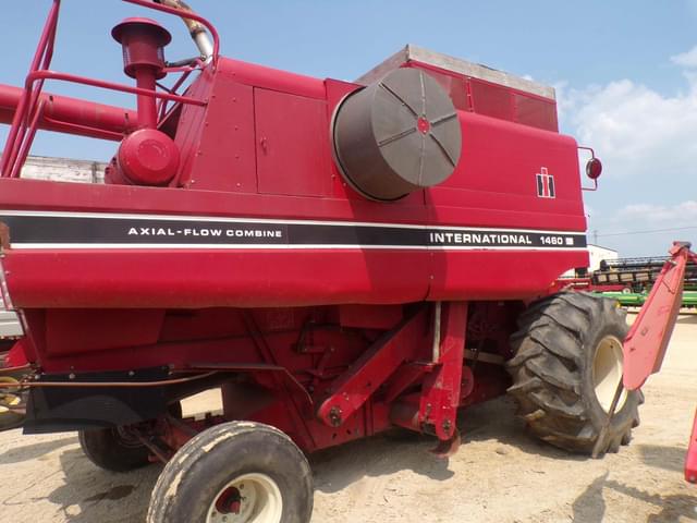 Image of International Harvester 1460 equipment image 1