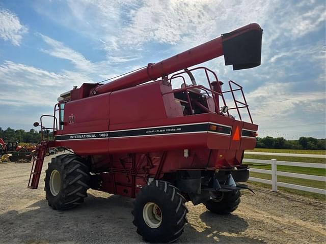 Image of International Harvester 1460 equipment image 2