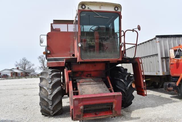 Image of International Harvester 1460 equipment image 1