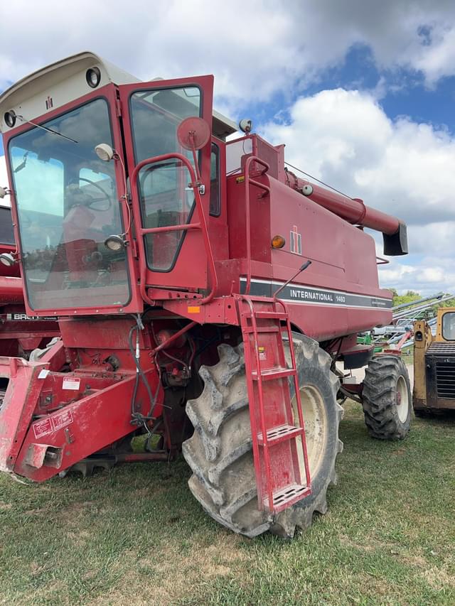 Image of International Harvester 1460 equipment image 1