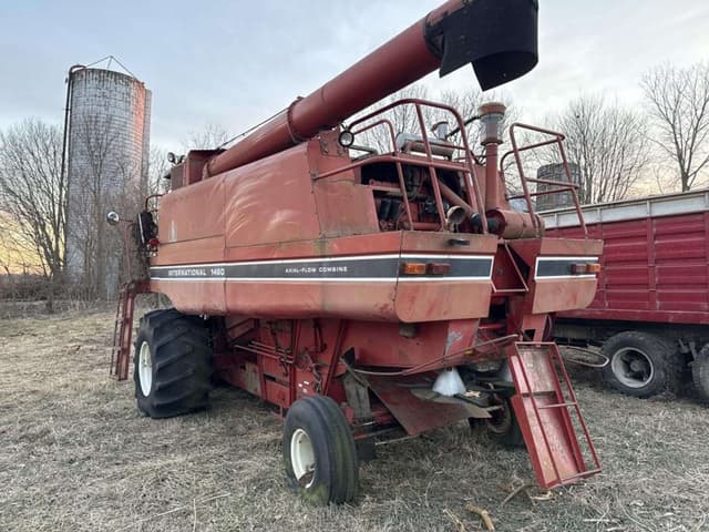 Image of International Harvester 1460 equipment image 1