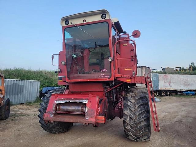Image of International Harvester 1460 equipment image 2