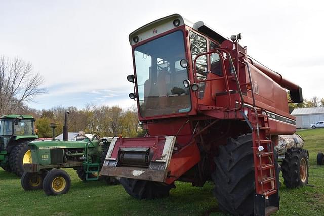 Image of International Harvester 1460 equipment image 1