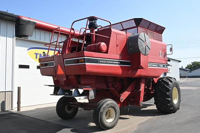 Image of International Harvester 1460 equipment image 2