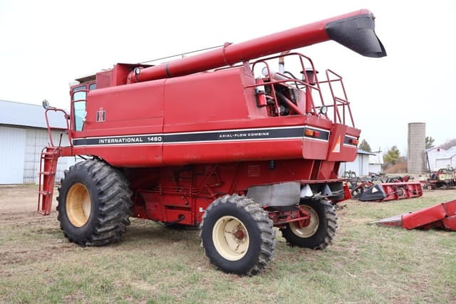 Image of International Harvester 1460 equipment image 3