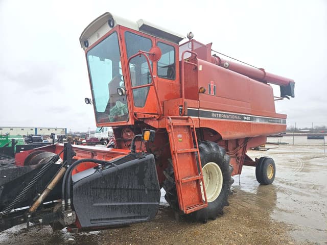 Image of International Harvester 1460 equipment image 2