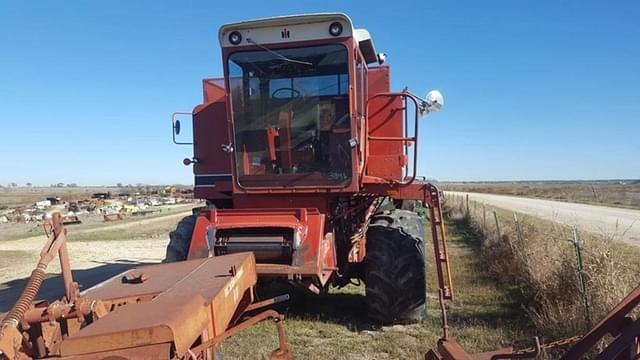 Image of International Harvester 1460 equipment image 2