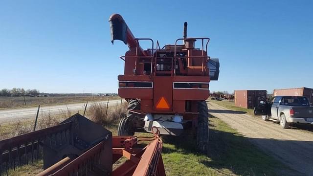 Image of International Harvester 1460 equipment image 4