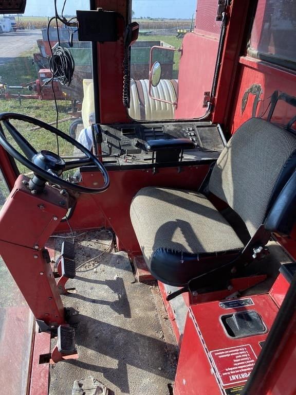 Image of International Harvester 1460 equipment image 3