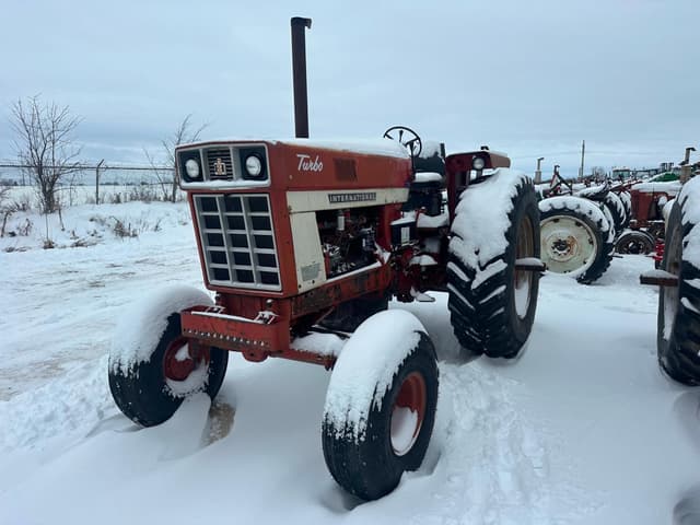 Image of International Harvester 1466 equipment image 2