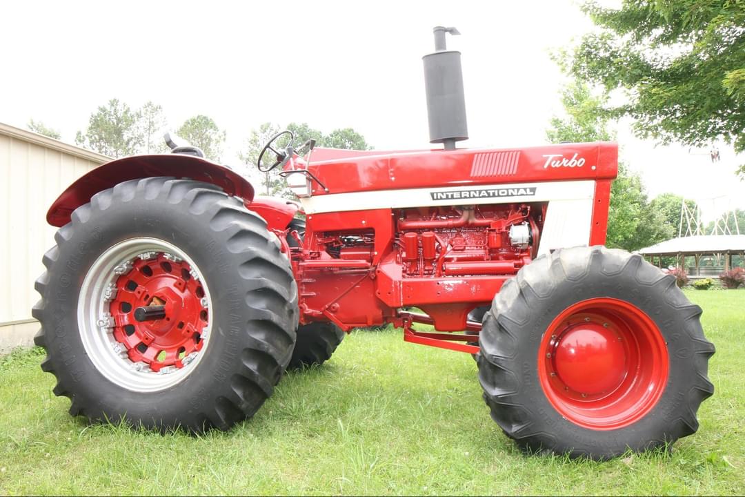 Image of International Harvester 1466 Primary image