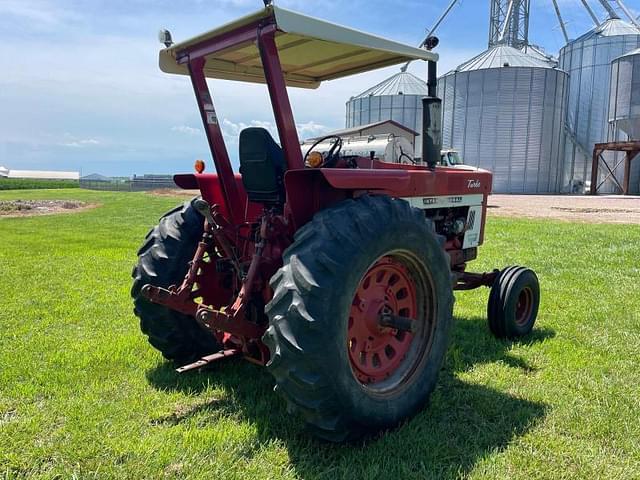 Image of International Harvester 1466 equipment image 3