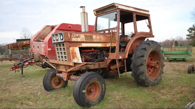 Image of International Harvester 1466 equipment image 2