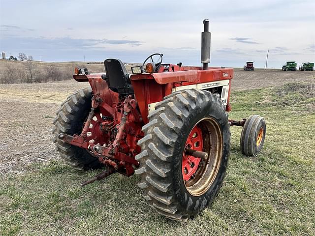 Image of International Harvester 1466 equipment image 4