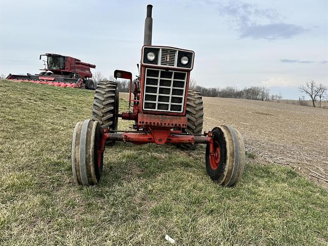 Image of International Harvester 1466 equipment image 1